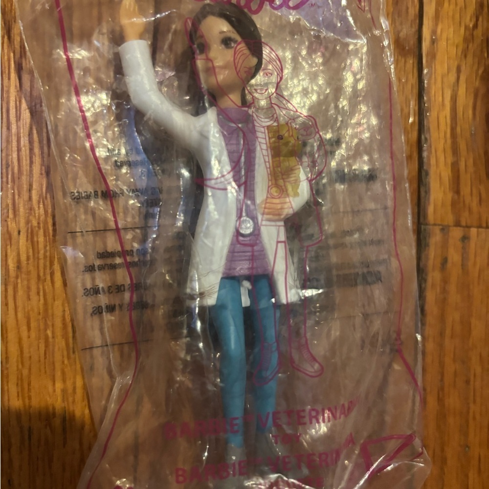 McDonald’s Happy Meal Toy Barbie #4 Barbie Veterinarian - Picture 2 of 3